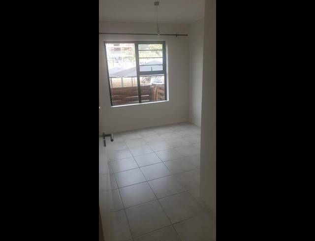 1 BEDROOM PROPERTY TO RENT IN GREENBAY ECO ESTATE